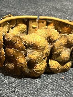 Vintage Gold Leaf Cluster Bracelet